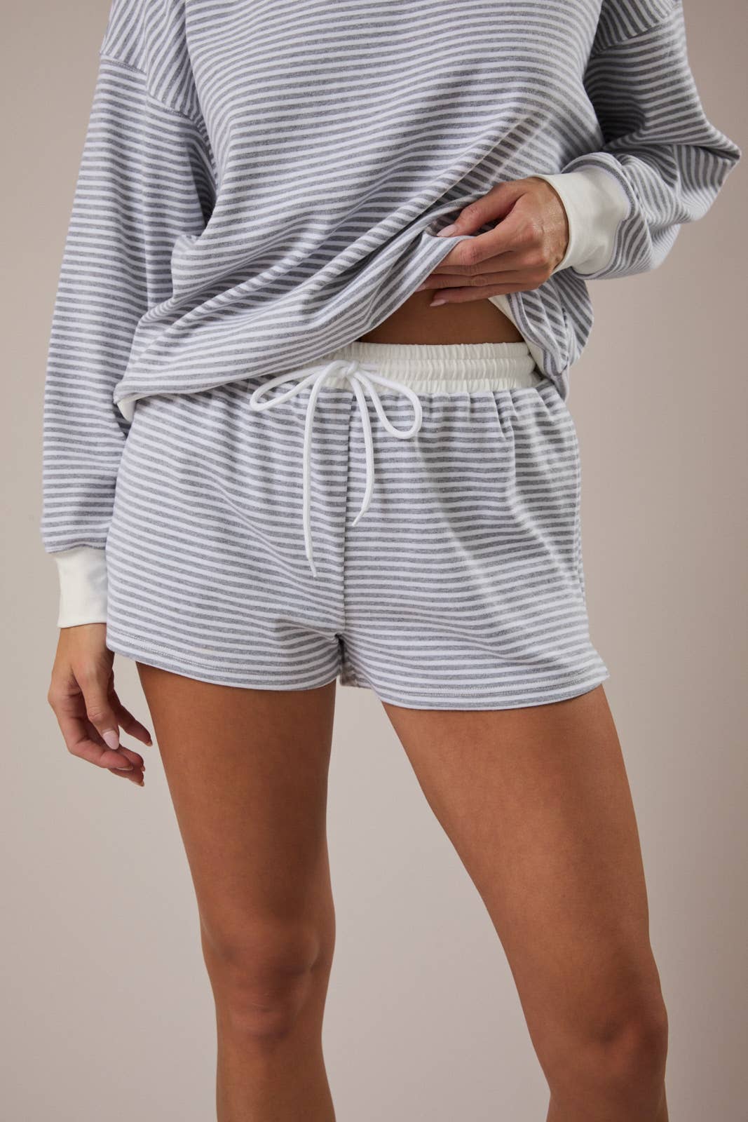 Striped Mid Rise Shorts - Liv & Mama’s